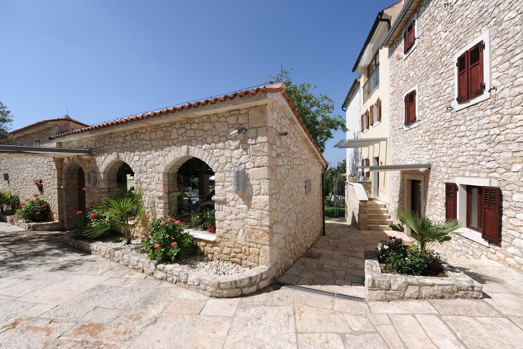 Heritage Hotel San Rocco Brtonigla Exterior photo